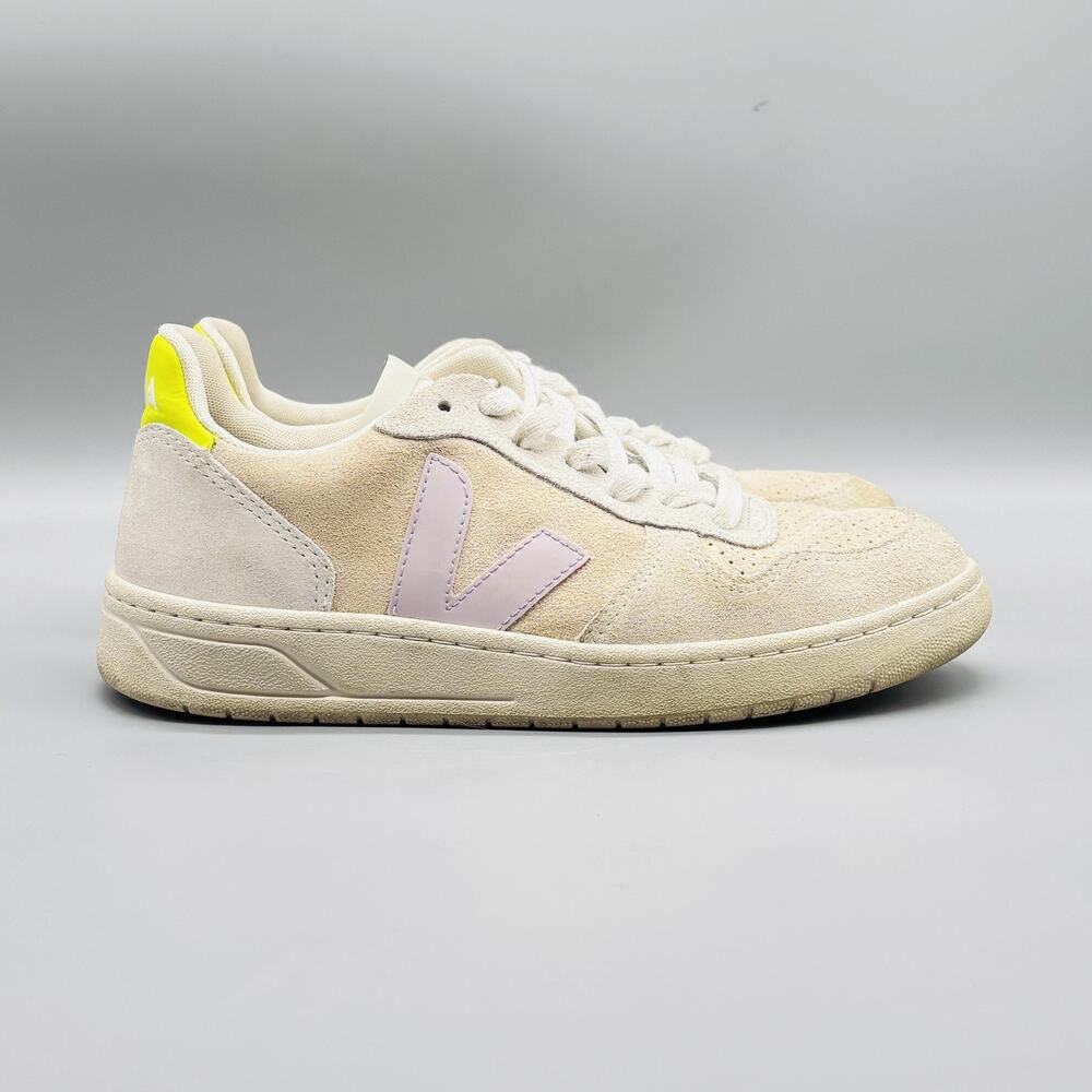 Veja Shoes Womens 7 Beige Suede Yellow V Logo Low Top Lace Up Sneakers Casual